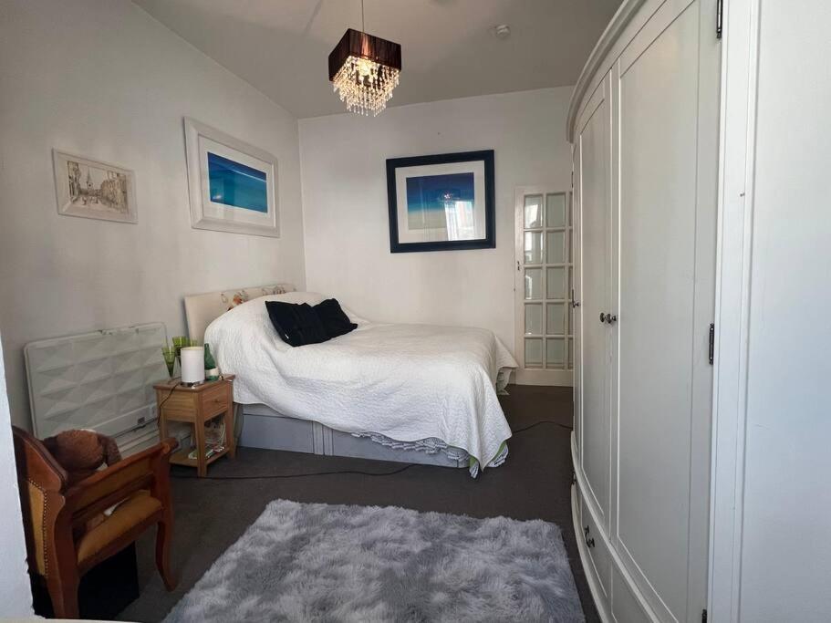 One/Two Bedroom Apartment Close To Sea & Centre Newport Beach Exterior foto